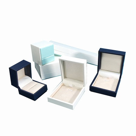 Plastic box